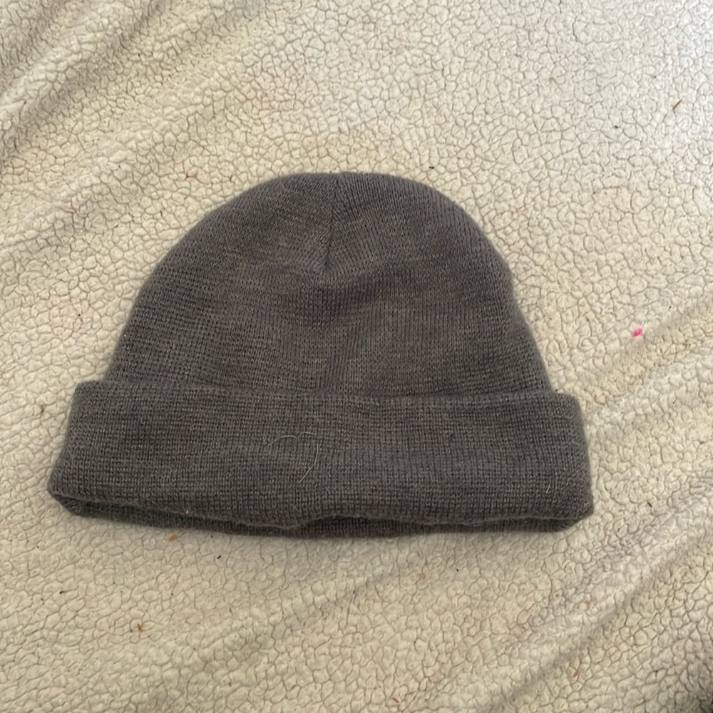 gray beanie